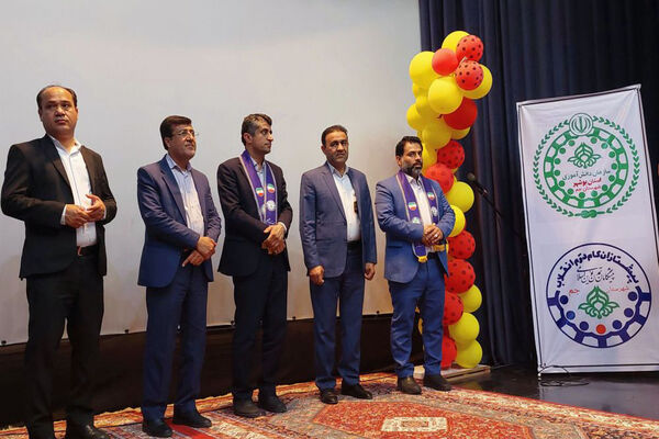 تجلیل از مربیان و دانش‌آموزان برتر شهرستان جم