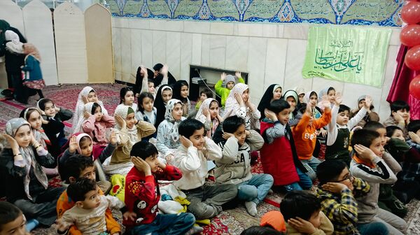 اجرای برنامه شاد برای کودکان در شهرستان کاشمر 