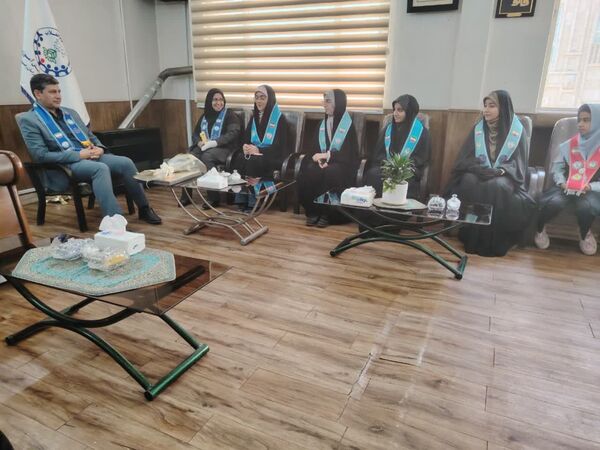 دیدار دانش‌آموزان پیشتاز با مدیر سازمان دانش‌آموزی خراسان رضوی