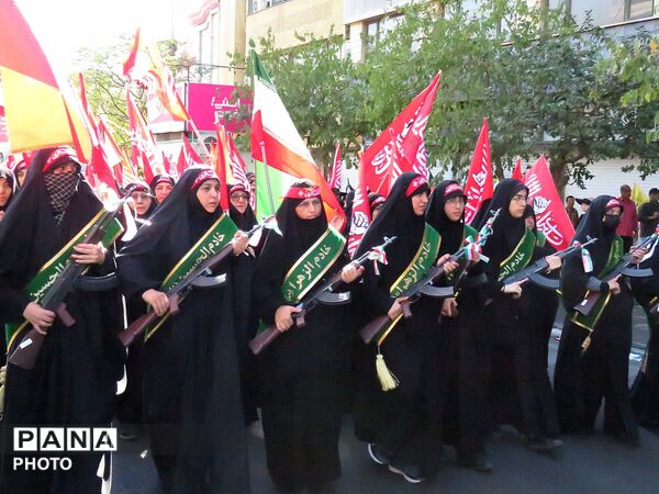 ۳۱۳ هزار جان‌فدا؛ روایت حماسه‌ای که در قاب‌ها ماندگار شد