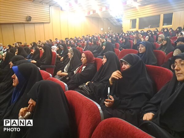 همایش تبیین نقش رسانه در جنگ تحمیلی