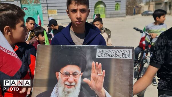اجتماع دوچرخه‌سواران  دانش‌آموز در فامنین