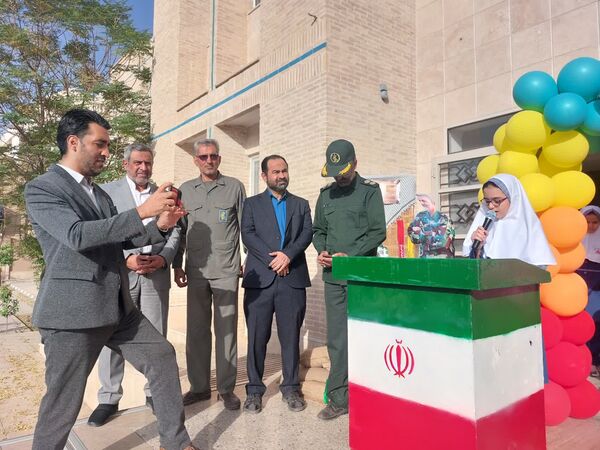 آیین سال تحصیلی جدید در مدرسه شاهد پوررضایی یزد