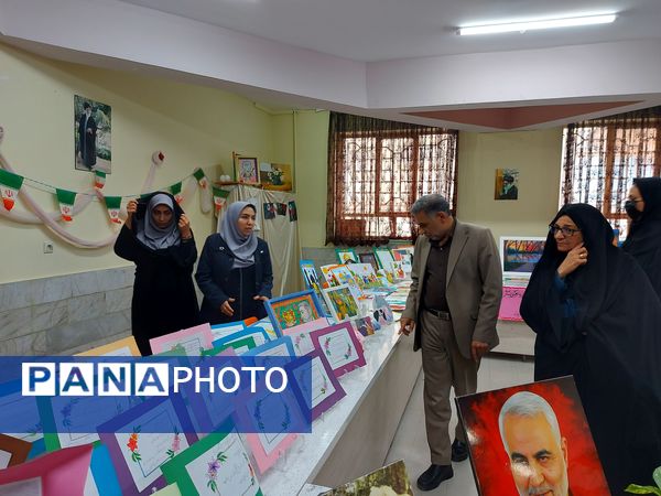 افتتاحیه نمایشگاه جشنواره ماها در دبستان فرهنگیان ۲