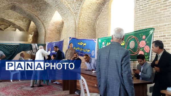 میز خدمت ادارات نیشابور در نماز جمعه 