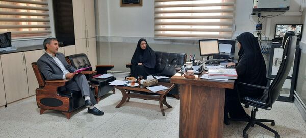 بازدید سرگروه‌های آموزشی از دبیرستان مهشید مصلی نژاد