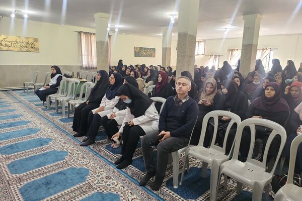 اولین دوره آموزشی کیفیت بخشی برنامه‌های سلامت و تندرستی ویژه آموزگاران پایه مدارس ابتدایی منطقه کهریزک 