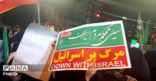 مدیرکل آموزش و پرورش استان مهمان ویژه‌ راهپیمایی شبانه دانش‌آموزان اسدآباد