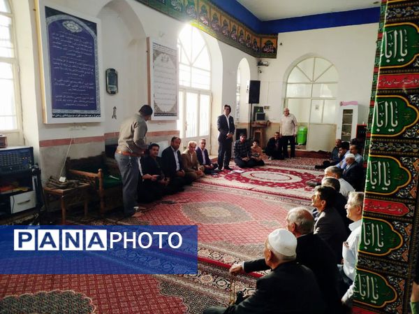 جلسه هادی هاشمی‌نیا با اهالی محله ده‌محسن؛ تأکید بر رفع مشکلات زیرساختی و خدمات شهری