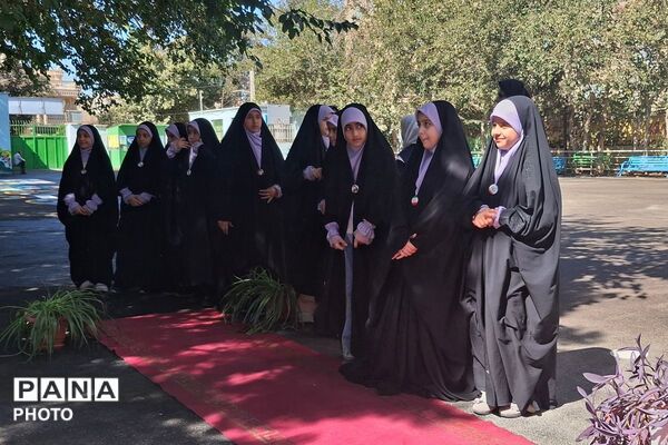 نگاهی به جشن پرشور جوانه‌ها در مدرسه بشارت