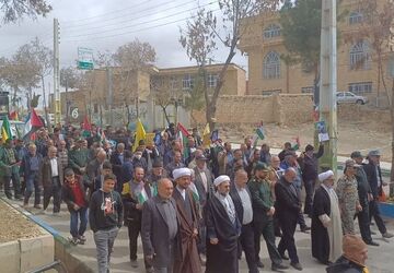 ما برای حمایت از مردم فلسطین به راهپیمایی روز قدس آمدیم