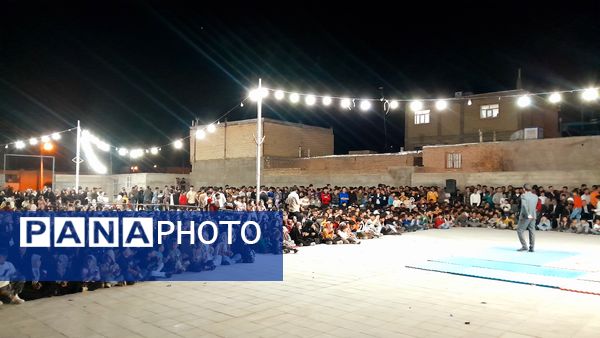 برگزاری جنگ شادی خانوادگی در مصلی شهر سلامی به مناسبت عید سعید فطر