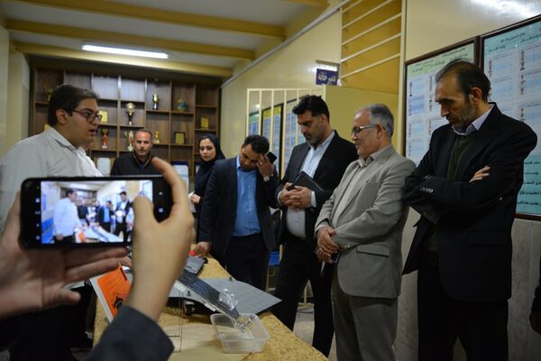 زنگ پژوهش در بهارستان‌دو