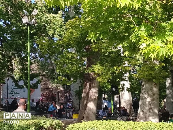 عرفه روز نیایش در همدان