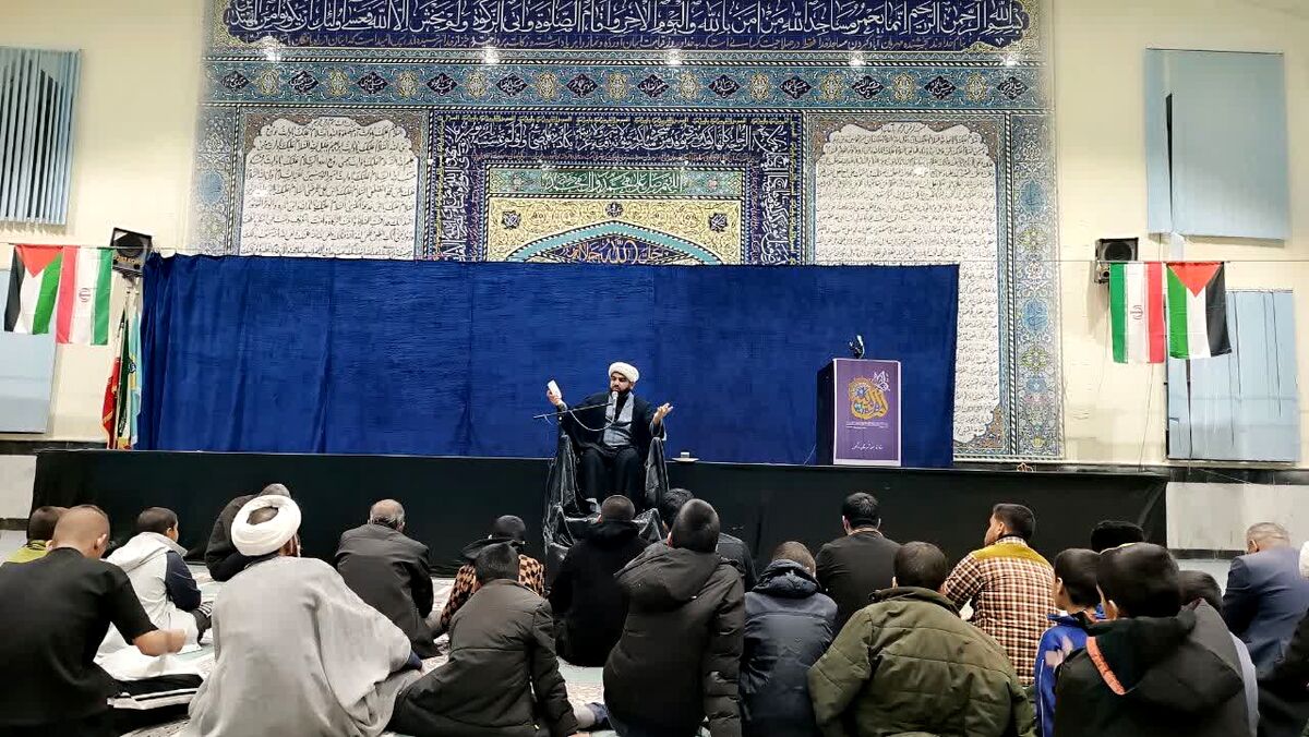 حضرت ام‌البنین ( ع) نماد مادری فداکار بود که فرزندان خود را برای جهاد در راه حق تربیت کرد
