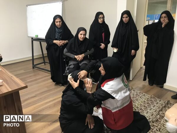 دوره آموزشی مهارت‌های خود‌امدادی و دگر‌‌امدادی در تهران