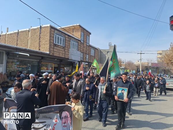 ملت بیدار و آگاه صوفیان در سوگ رهبر شهید 