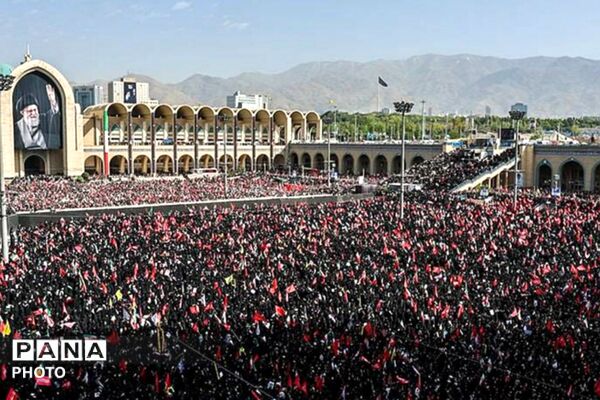  از صباشهر تا مصلای تهران؛ بدرقه‌ای عاشقانه برای رهبر شهید
