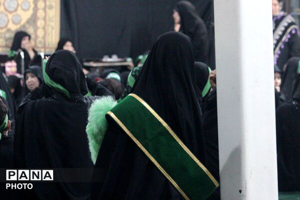 زمزمه‌های دخترانه در سوگِ دردانه حسین(ع)؛ محفلِ ارادت به حضرت رقیه(س) در اسلامشهر