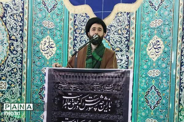 میعادگاه اقتدار و ایمان؛ طنین یاد شهدای والامقام در مصلی فیروزکوه