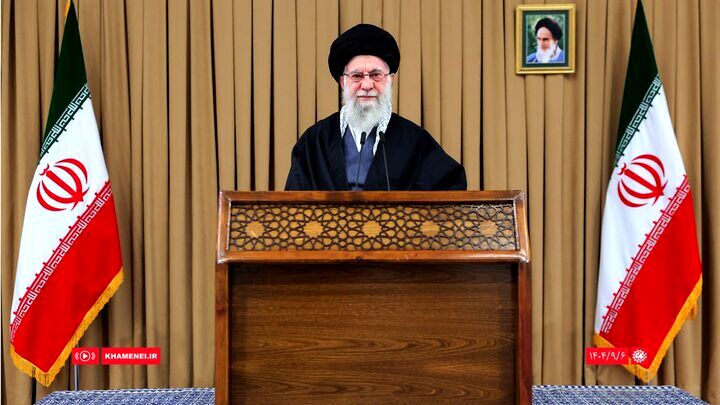 سید علی خامنه‌ای؛ از شاهد جنگ‌های جهانی تا فرمانده دفاع مقدس: درک ضرورت قدرت نظامی