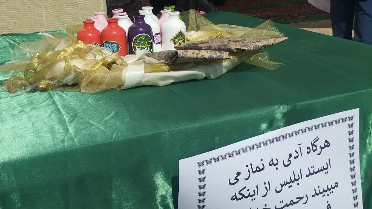 برگزاری باشکوه نماز جماعت در دبیرستان دخترانه کوثر