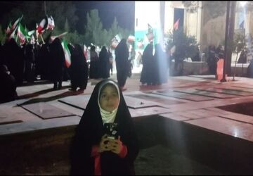 مردم بهاباد همچنان پای کار انقلاب