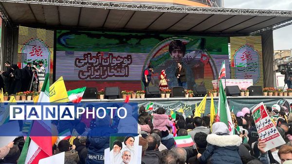 راهپیمایى ٢٢ بهمن در چهل و هفتمین سالگرد پیروزى انقلاب اسلامى