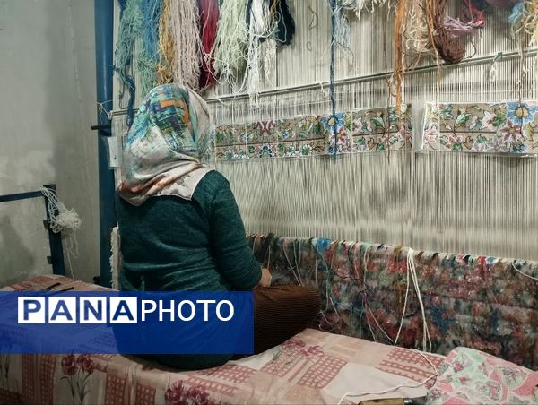 هنر قالی بافی ،پیشه‌ سنتی‌ بانوان‌ مهدی آباد خلیل آباد 