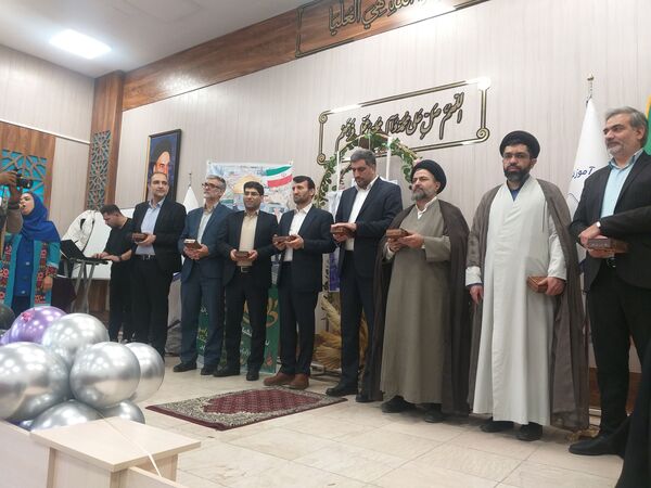 آیین نواختن زنگ ملی مبارزه با استکبار ستیزی در دبیرستان دخترانه متوسطه دوره اول توحید 
