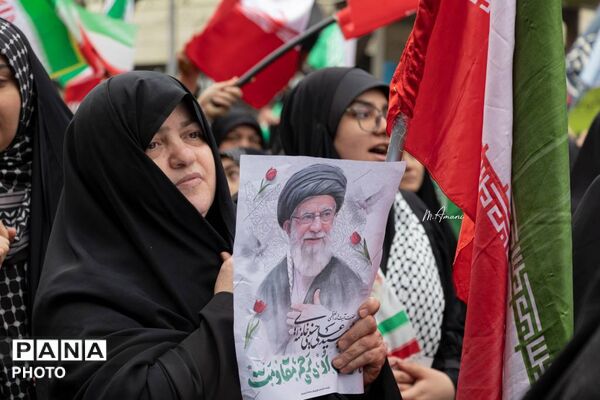 سربازان کوچک در اجتماع مردمی تبریز به خونخواهی از رهبر شهید