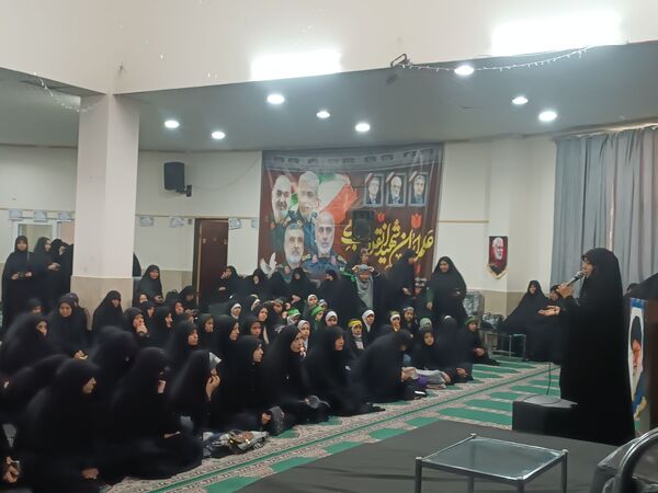 تکریم خانواده شهدا در مسجد حضرت محمد مشهد مقدس