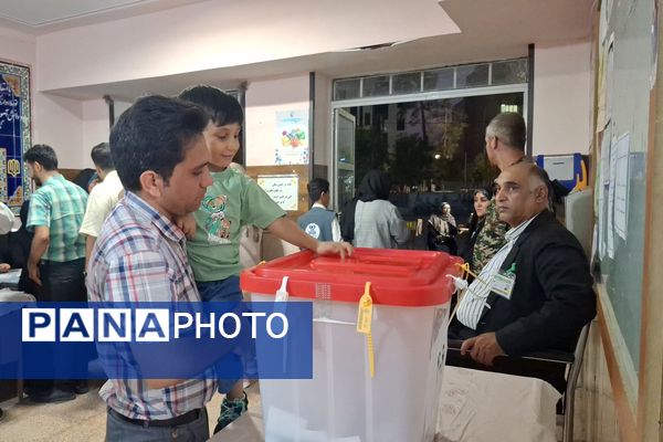 تجدید میثاق مردم شیراز به آرمان‌های انقلاب 