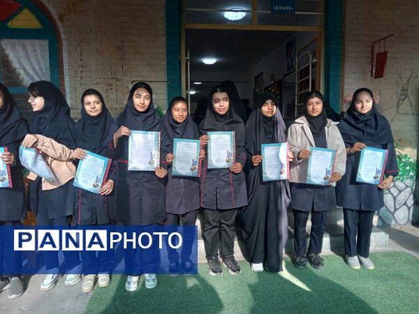 جشن  روز دانش آموز در دبیرستان دخترانه وکیلی 3(یغمای نیشابوری)