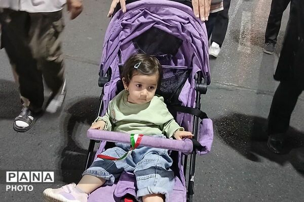 اجتماع مردم اسلامشهر و تقدیر از معلمان نمونه با حضور دانش‌آموزان پیشتاز