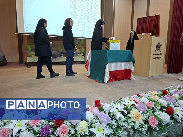 انتخابات هیات رئیسه شوراهای دانش‌آموزی ناحیه ۵ تبریز