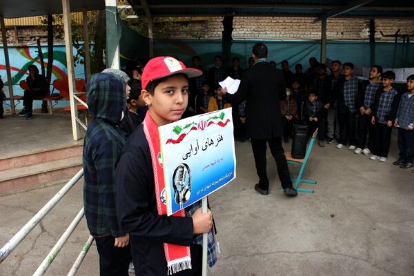  افتتاح جشنواره «امید فردا» در مدرسه شاهد ده دی ورامین