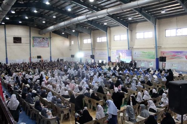 طنین «سوگ خورشید» در اجتماع دانش‌آموزان کاشانی