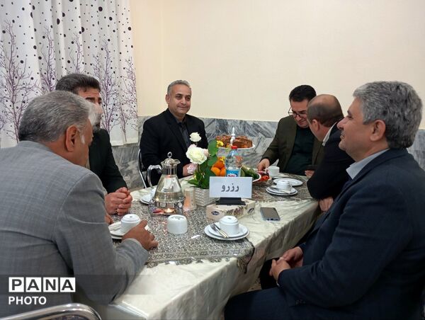آیین تجلیل از فرهنگی بازنشسته در شهرستان مانه

