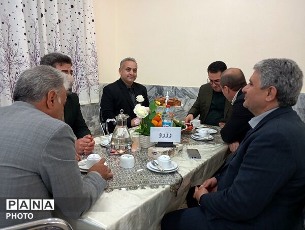 آیین تجلیل از فرهنگی بازنشسته در شهرستان مانه

