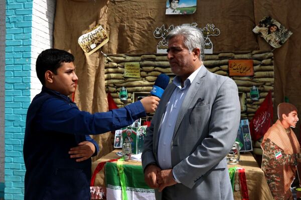 جشن اول مهر و زنگ ایثار در دبستان شهریار