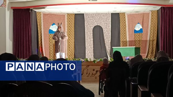 اجرای تئاتر «قصه‌ ما‌ مَثل‌ شد‌ حسنی‌ ما» در خلیل آباد