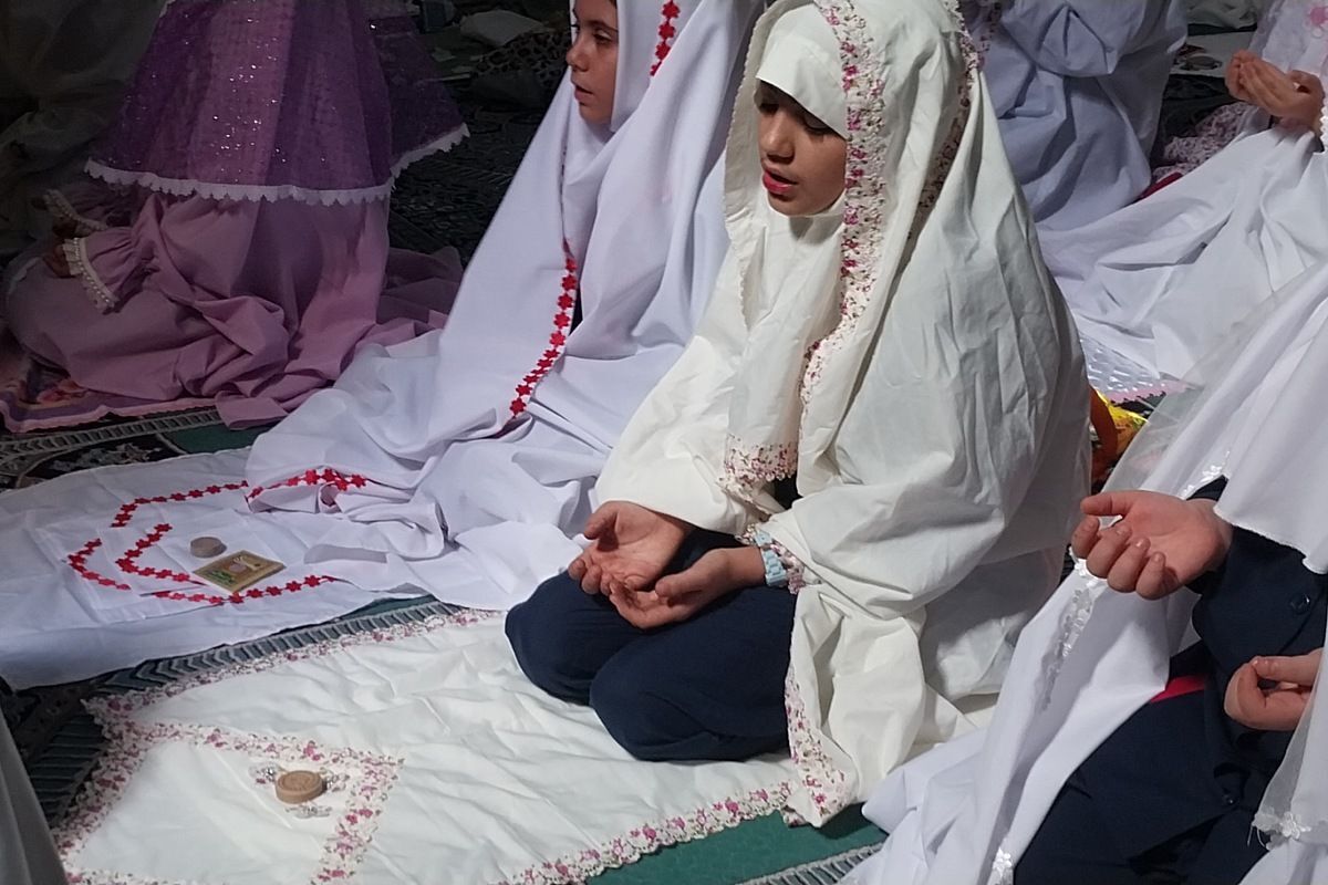 جشن تکلیف دانش‌آموزان مدرسه هدی
