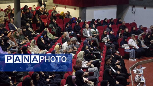 تقدیر و تجلیل از ستارگان درخشان هنرستان هنرهای زیبای اصفهان