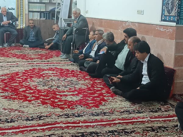 نشست فرماندار با اصناف و بازاریان گناباد 