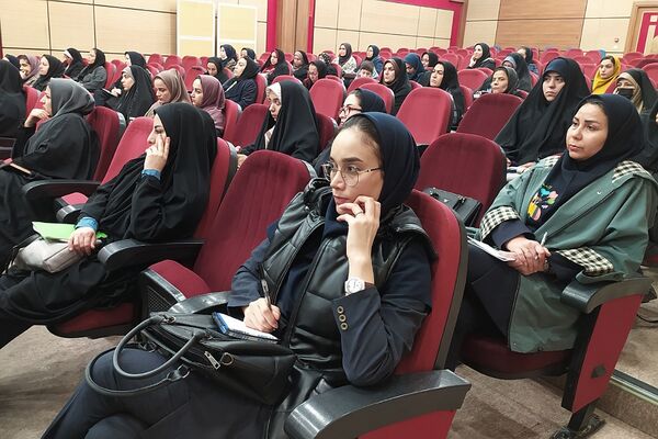 برگزاری کارگاه آموزشی بازی و یادگیری مختص آموزگاران مقطع ابتدایی شهریار