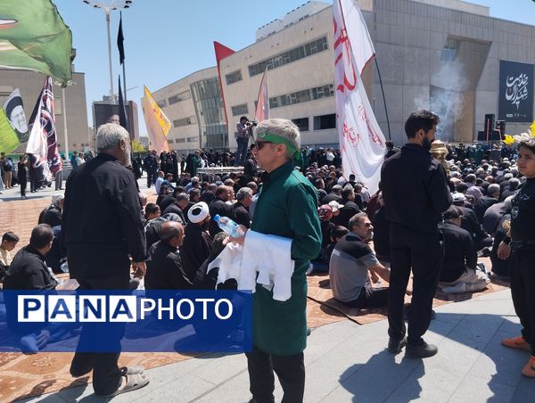 مردم مشهد در سوگ شهادت امام جواد(ع)