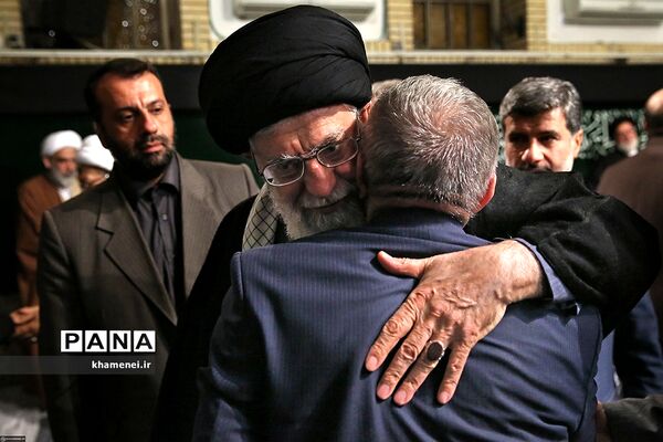 اولین شب عزاداری فاطمیه‌ با حضور رهبر معظم انقلاب