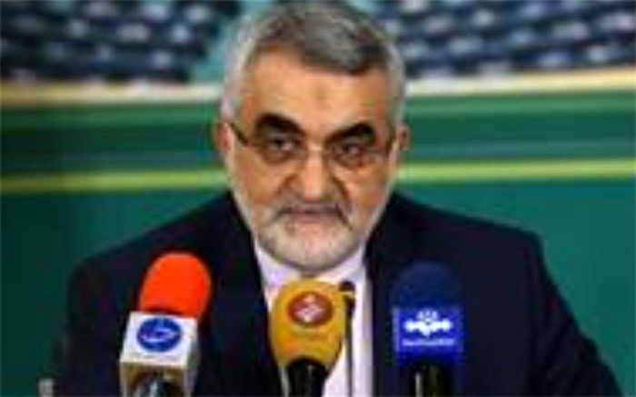 بروجردی: هواپیمای مسافربری آسمان از رادار خارج شده است