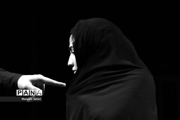 اجرای نمایش «چند روایت مجهول و روزانه»